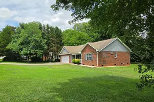 3402 Danial St, Conover, NC 28613 - Photo 3