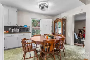 315 Windwood Dr, Bessemer City, NC 28016 - Photo 5