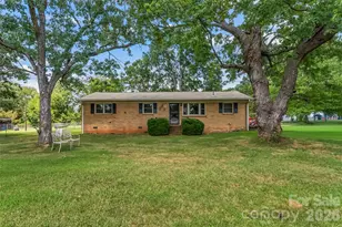 315 Windwood Dr, Bessemer City, NC 28016 - Photo 1