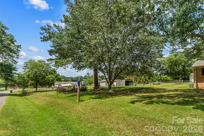 315 Windwood Drive, Bessemer City, NC 28016 - Photo 15