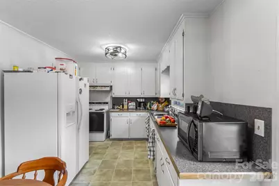 315 Windwood Drive, Bessemer City, NC 28016 - Photo 7