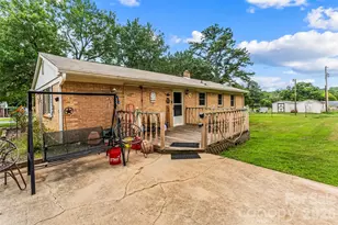 315 Windwood Dr, Bessemer City, NC 28016 - Photo 13