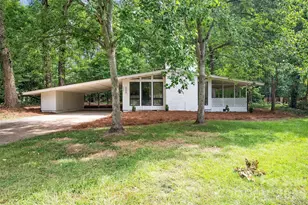233 Dogwood Dr, Mount Holly, NC 28120 - Photo 1