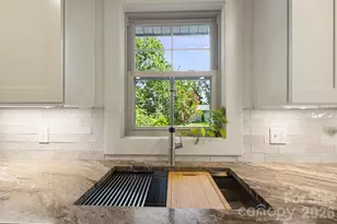 107 Beverly Rd, Asheville, NC 28805 - Photo 9