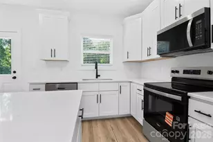310 E Tallyrand Ave, Monroe, NC 28112 - Photo 11