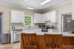 1082 S Main St, Mars Hill, NC 28754 - Photo 11