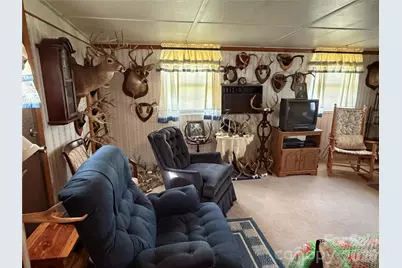 5720 Skyway Drive, Conover, NC 28613 - Photo 9