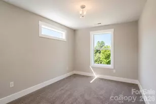 28 Brice St, Asheville, NC 28806 - Photo 17