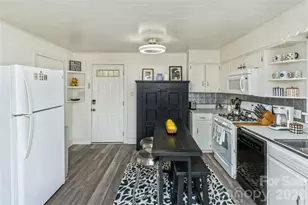 20 Cottage St, Woodfin, NC 28804 - Photo 11
