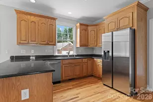 136 Summerchase Ln, Mooresville, NC 28117 - Photo 11