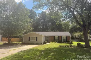 5900 Tillery Dr, Charlotte, NC 28226 - Photo 1