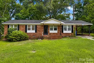 6109 Dandy Loop Rd, Fayetteville, NC 28314 - Photo 1