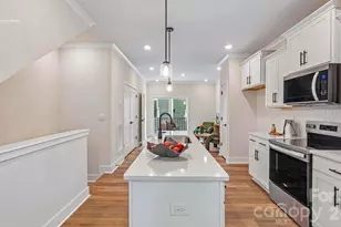 821 Hammers Ln, Charlotte, NC 28205 - Photo 11