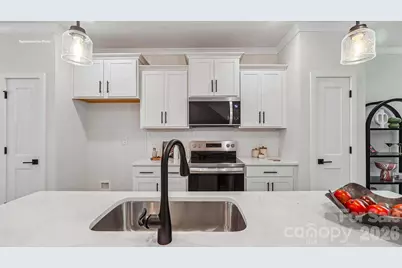 821 Hammers Lane, Charlotte, NC 28205 - Photo 9