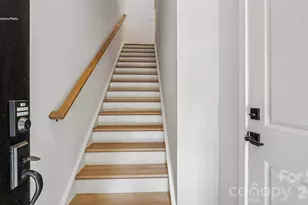 813 Hammers Ln, Charlotte, NC 28205 - Photo 3