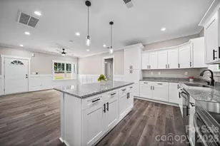 1835 Kingsley Dr, Albemarle, NC 28001 - Photo 5