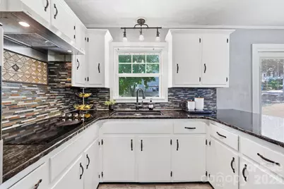 1300 Montgomery Avenue, Albemarle, NC 28001 - Photo 25