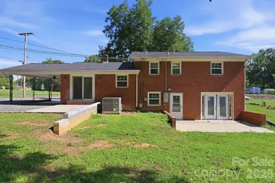 1300 Montgomery Avenue, Albemarle, NC 28001 - Photo 3