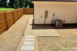 525 N Linwood Ave, Charlotte, NC 28216 - Photo 35