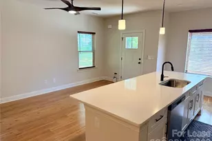 525 N Linwood Ave, Charlotte, NC 28216 - Photo 11