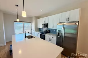 525 N Linwood Ave, Charlotte, NC 28216 - Photo 9