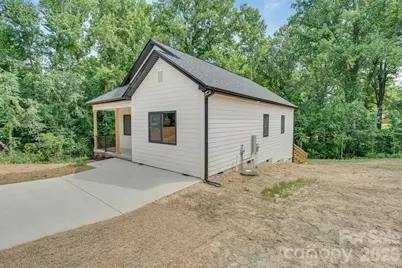 504 N Pine Street, Cherryville, NC 28021 - Photo 3