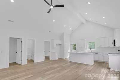 504 N Pine Street, Cherryville, NC 28021 - Photo 5
