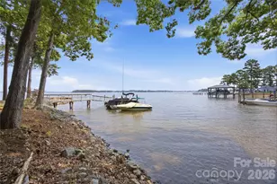 8247 Luckey Point Rd, Denver, NC 28037 - Photo 17