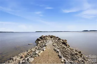 8247 Luckey Point Road, Denver, NC 28037 - Photo 5