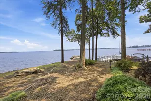 8247 Luckey Point Rd, Denver, NC 28037 - Photo 7