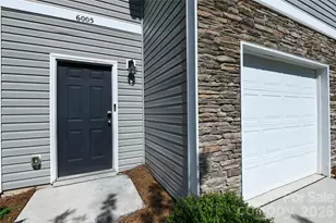 6005 Guildford Hill Ln, Charlotte, NC 28215 - Photo 3