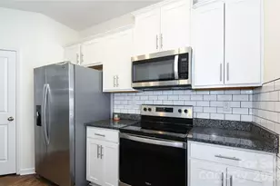 6005 Guildford Hill Ln, Charlotte, NC 28215 - Photo 11