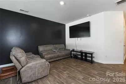 6005 Guildford Hill Lane, Charlotte, NC 28215 - Photo 5