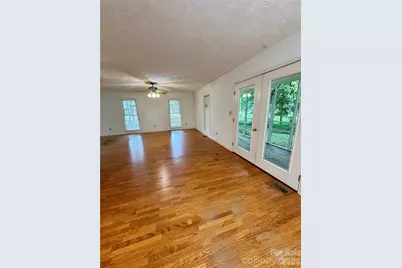 142 Harbor Point Drive #31, Cherryville, NC 28021 - Photo 5