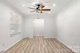 7030 Delta Lake Dr, Charlotte, NC 28215 - Photo 7
