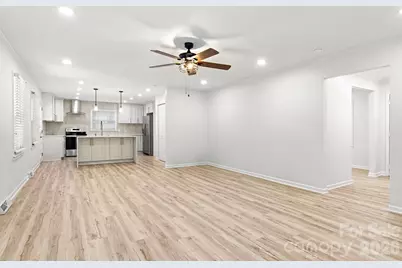 7030 Delta Lake Drive, Charlotte, NC 28215 - Photo 17