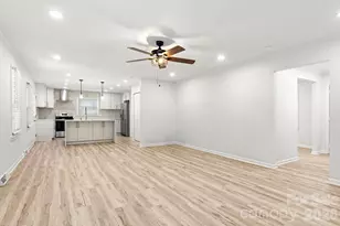 7030 Delta Lake Dr, Charlotte, NC 28215 - Photo 17
