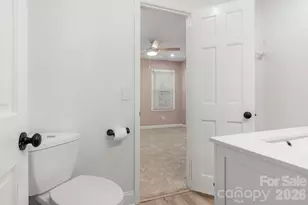 7030 Delta Lake Dr, Charlotte, NC 28215 - Photo 25