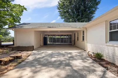 7030 Delta Lake Drive, Charlotte, NC 28215 - Photo 33