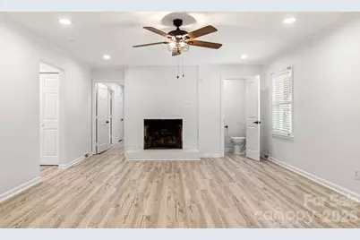 7030 Delta Lake Drive, Charlotte, NC 28215 - Photo 15