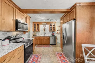 3748 Camp Stewart Rd, Charlotte, NC 28215 - Photo 7