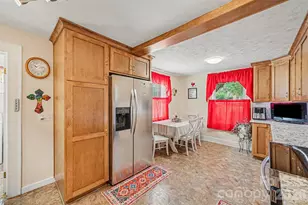 3748 Camp Stewart Rd, Charlotte, NC 28215 - Photo 11