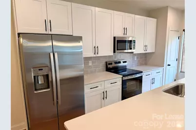 521 N Linwood Avenue, Charlotte, NC 28216 - Photo 9