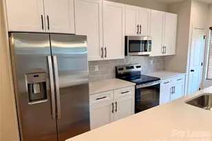 521 N Linwood Ave, Charlotte, NC 28216 - Photo 9