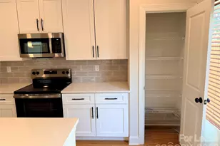 521 N Linwood Ave, Charlotte, NC 28216 - Photo 11