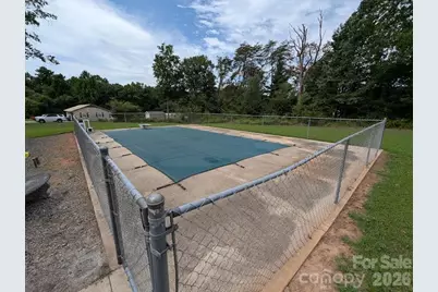 4835 Salisbury Street, Hickory, NC 28601 - Photo 5