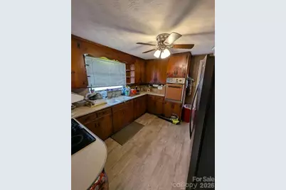 4835 Salisbury Street, Hickory, NC 28601 - Photo 9