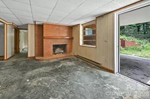 720 Mergans Ln, Hendersonville, NC 28791 - Photo 23
