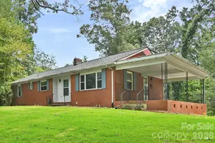 720 Mergans Ln, Hendersonville, NC 28791 - Photo 1