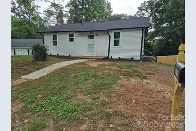 1729 Lakeview Drive, Statesville, NC 28677 - Photo 1